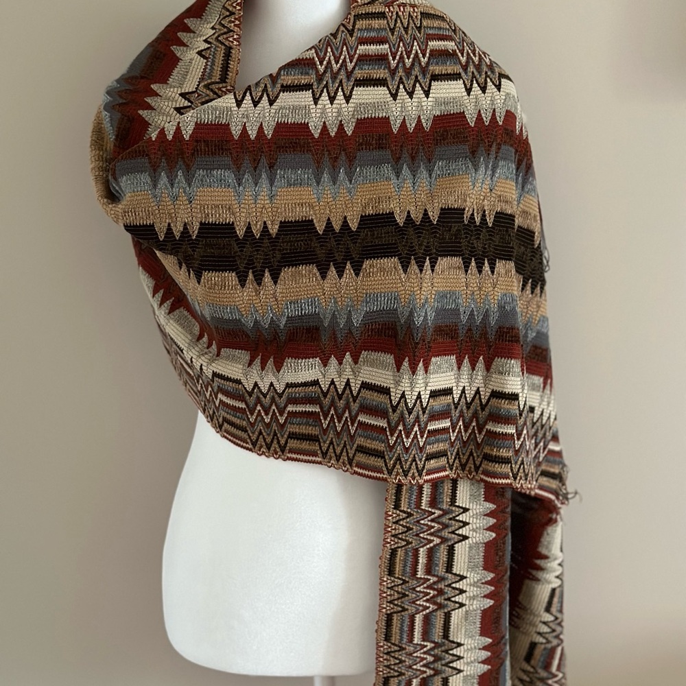 Multicolor Zigzag Patterned Scarf - image 1